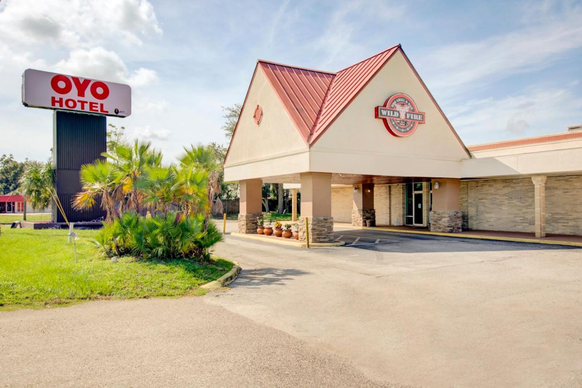 Oyo Hotel Dundee By Crystal Lake Exterior foto