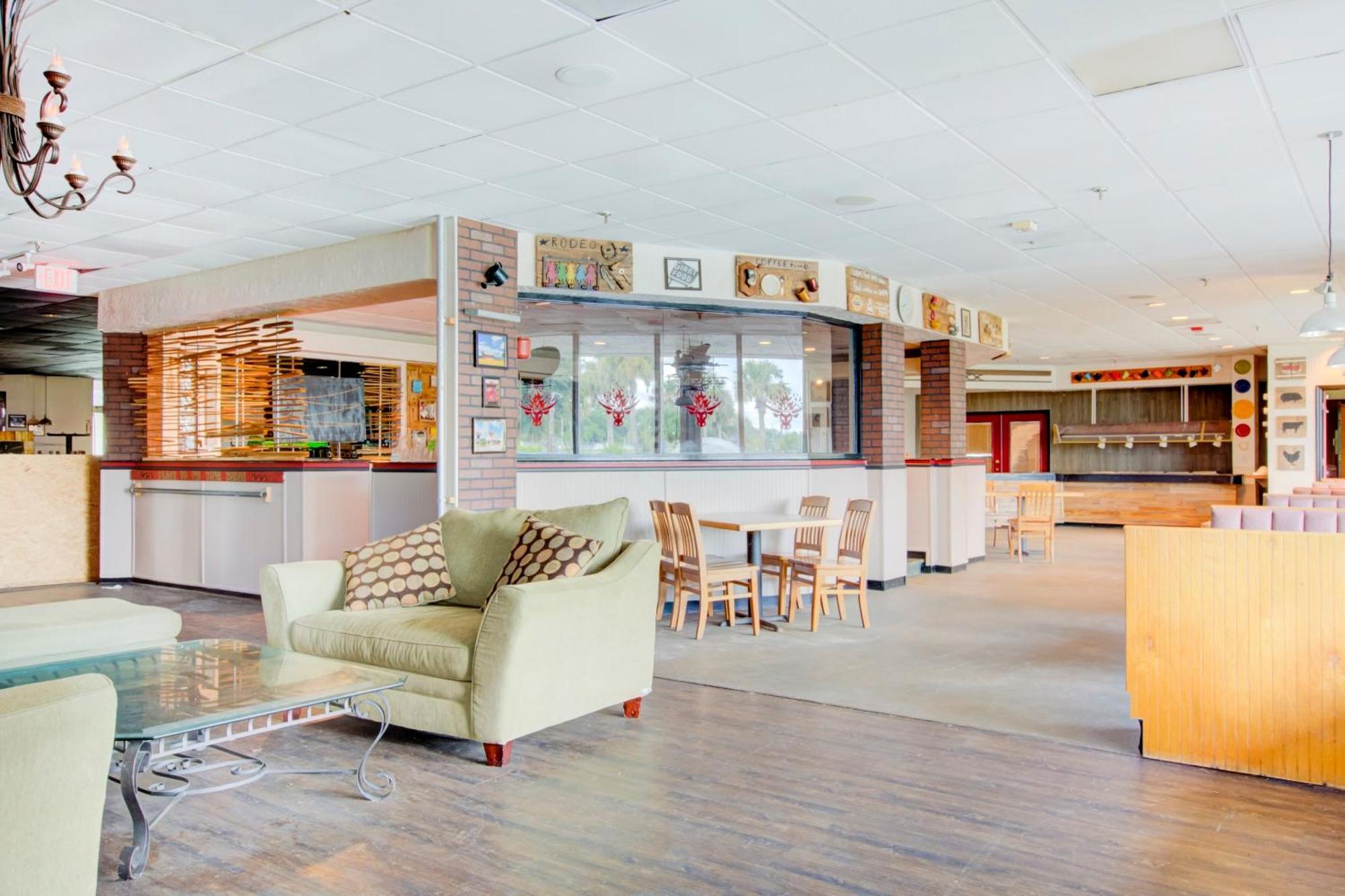 Oyo Hotel Dundee By Crystal Lake Exterior foto