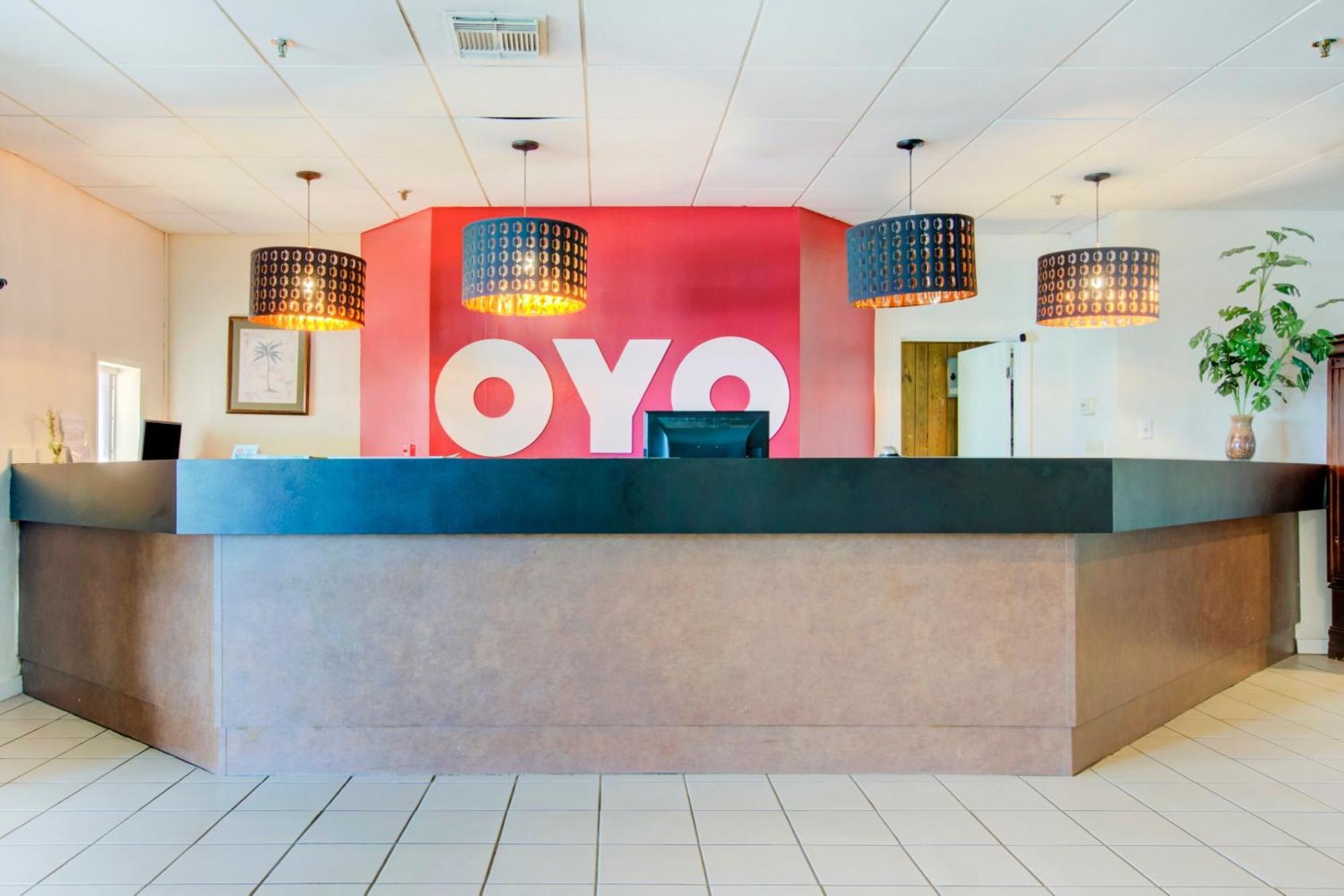 Oyo Hotel Dundee By Crystal Lake Exterior foto